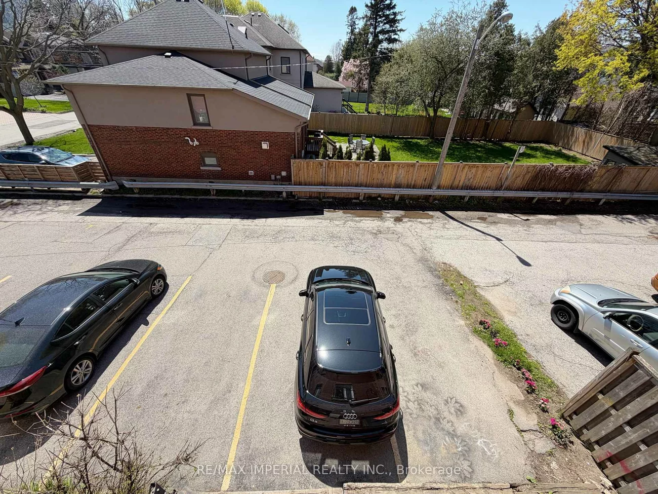 623-623A, The Queensway, Stonegate-Queensway, Toronto