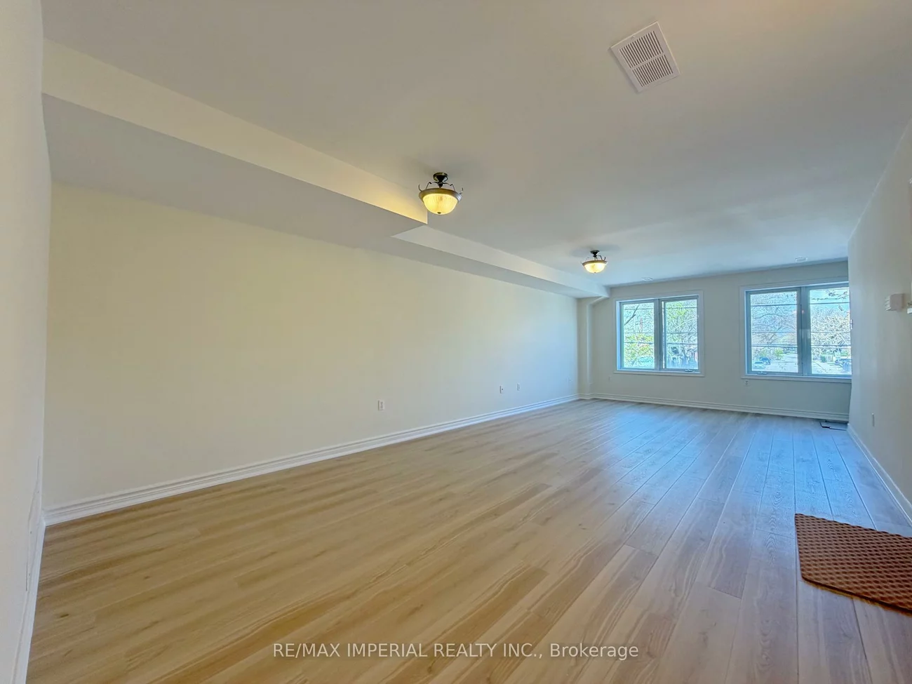 623-623A, The Queensway, Stonegate-Queensway, Toronto