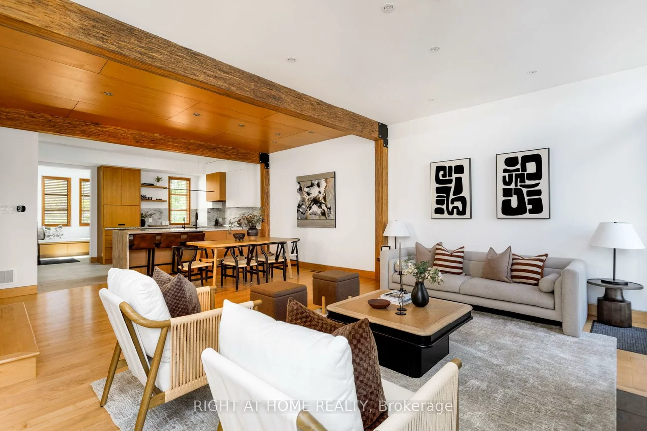 16, Marquis, Kingsway South, Toronto