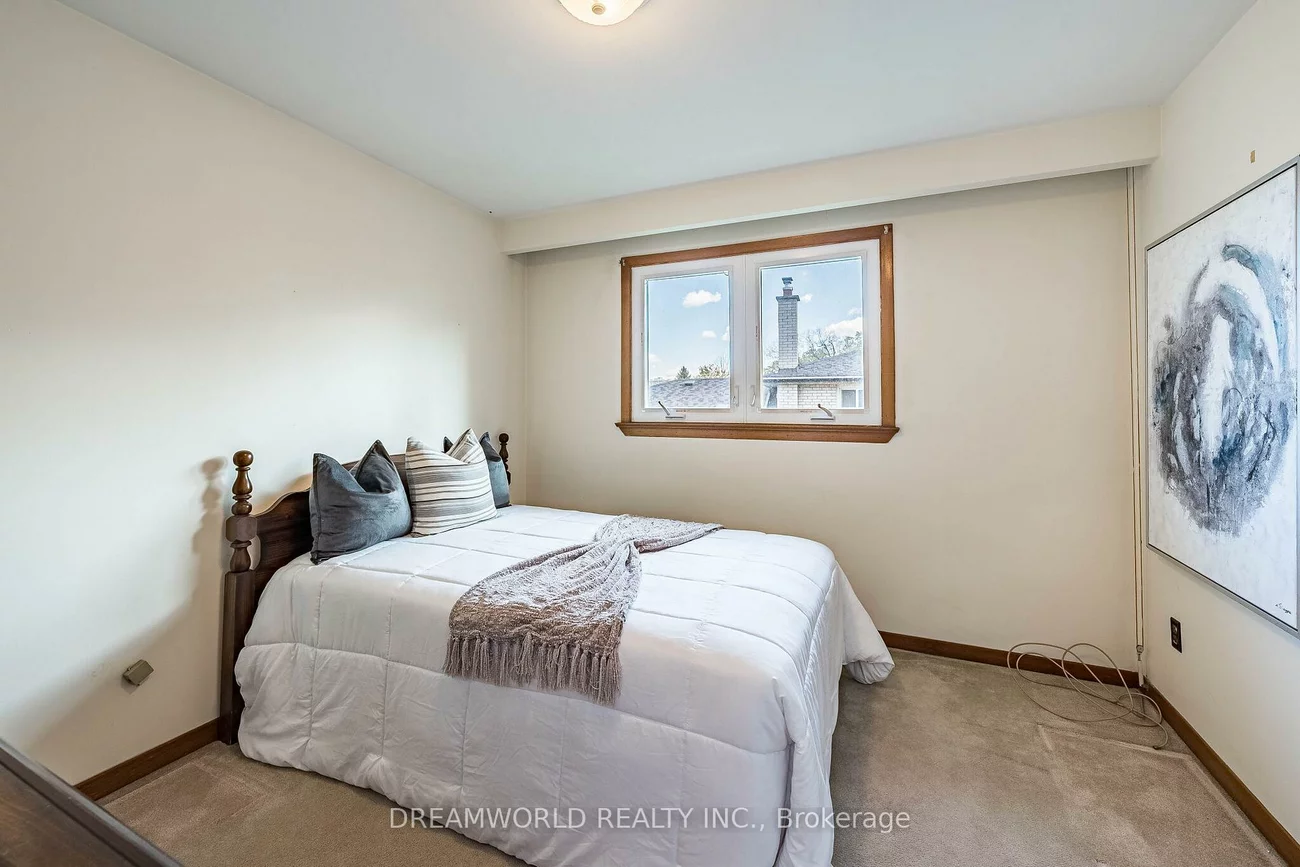 169, Grandravine, York University Heights, Toronto