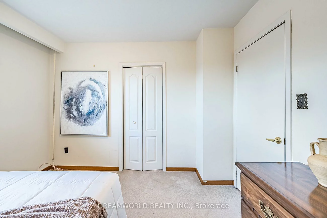 169, Grandravine, York University Heights, Toronto