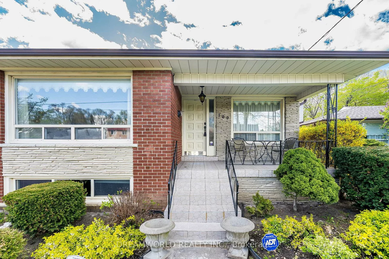 169, Grandravine, York University Heights, Toronto