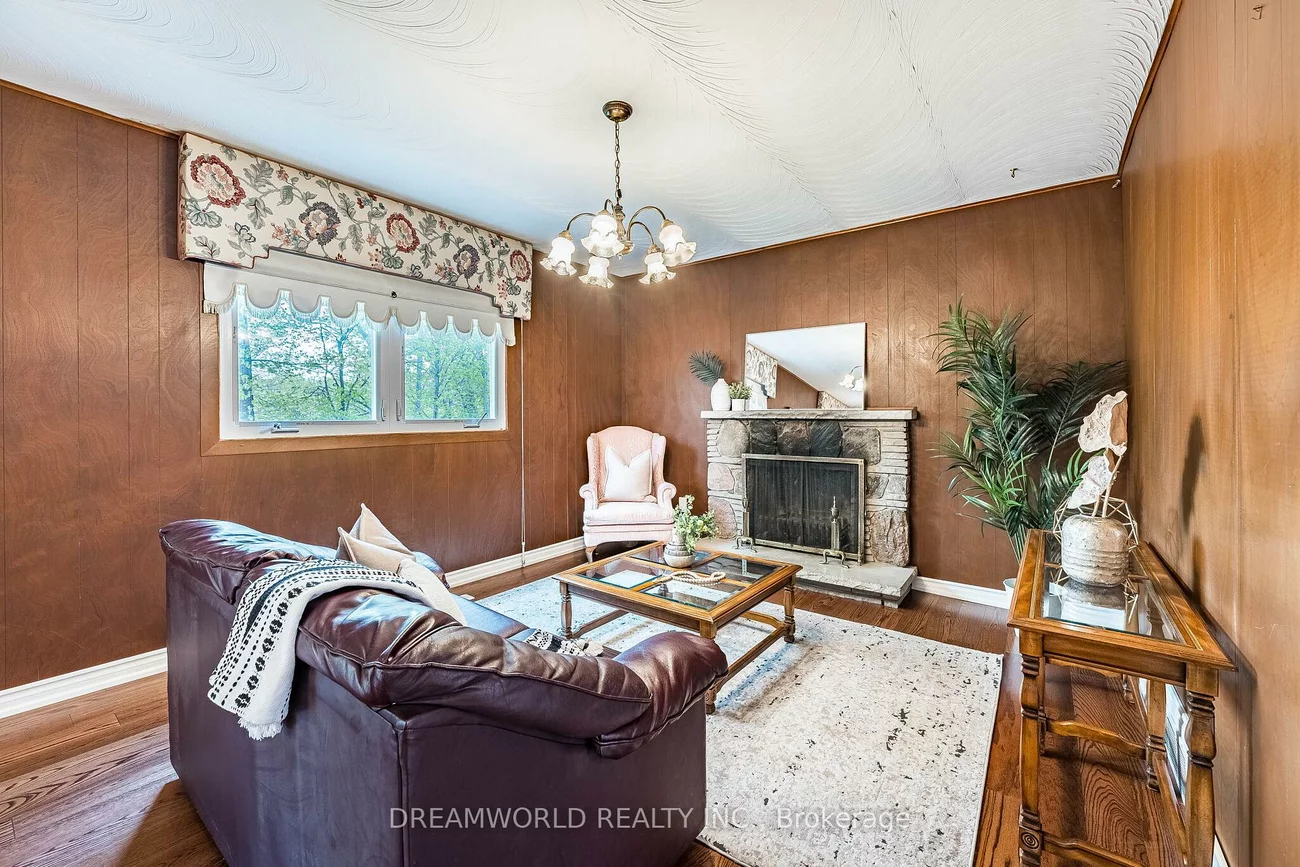 169, Grandravine, York University Heights, Toronto
