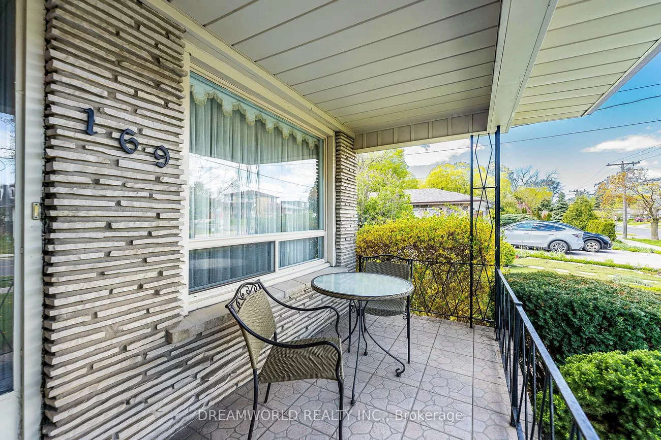 169, Grandravine, York University Heights, Toronto