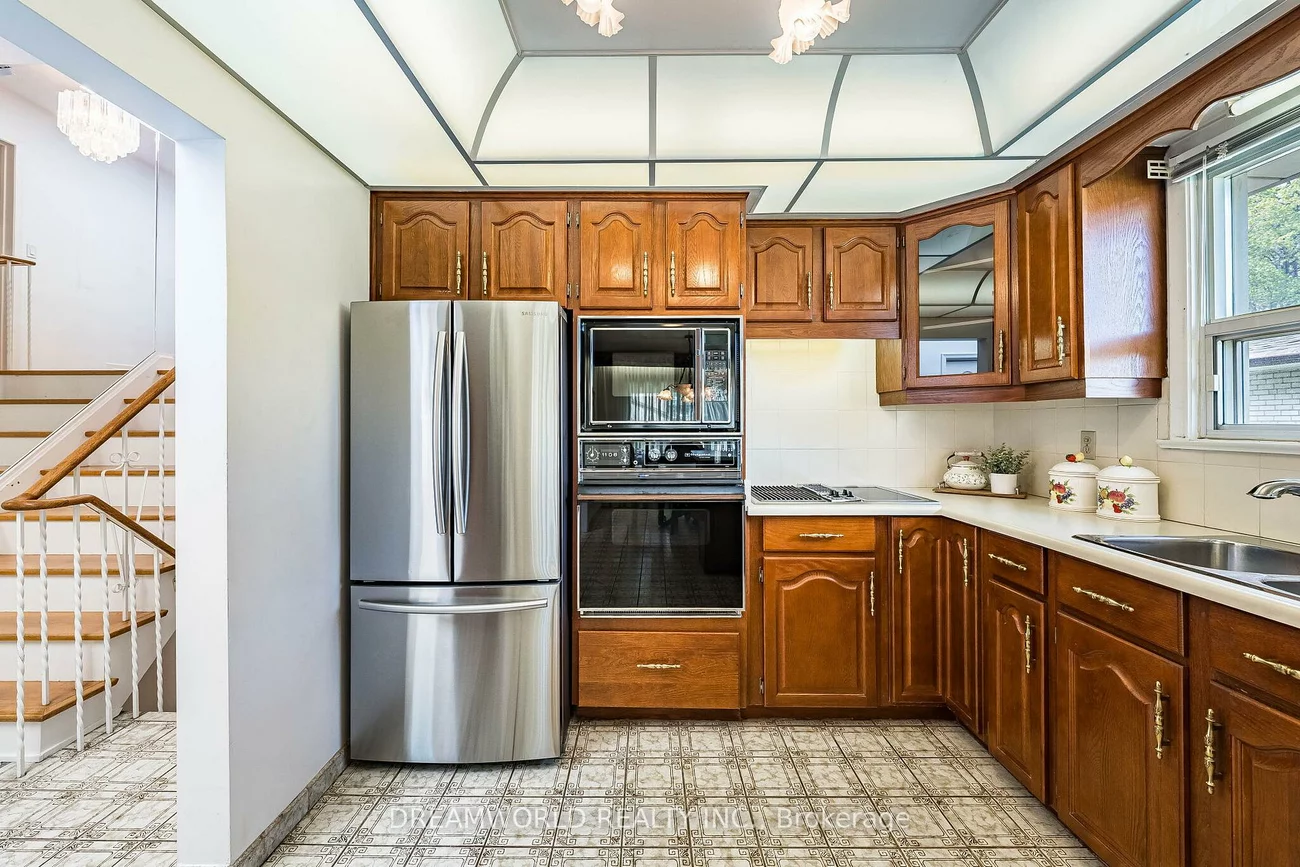 169, Grandravine, York University Heights, Toronto