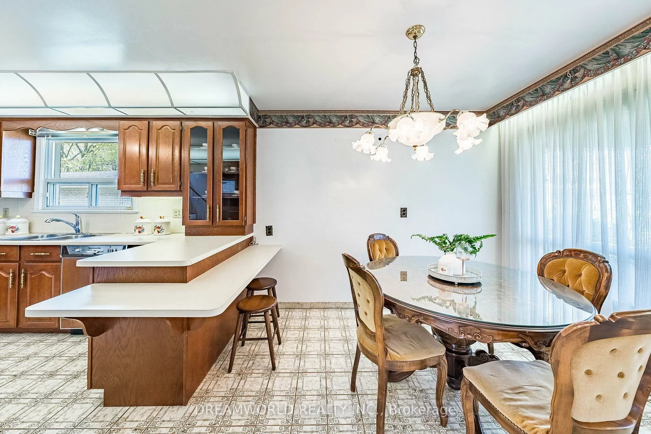 169, Grandravine, York University Heights, Toronto