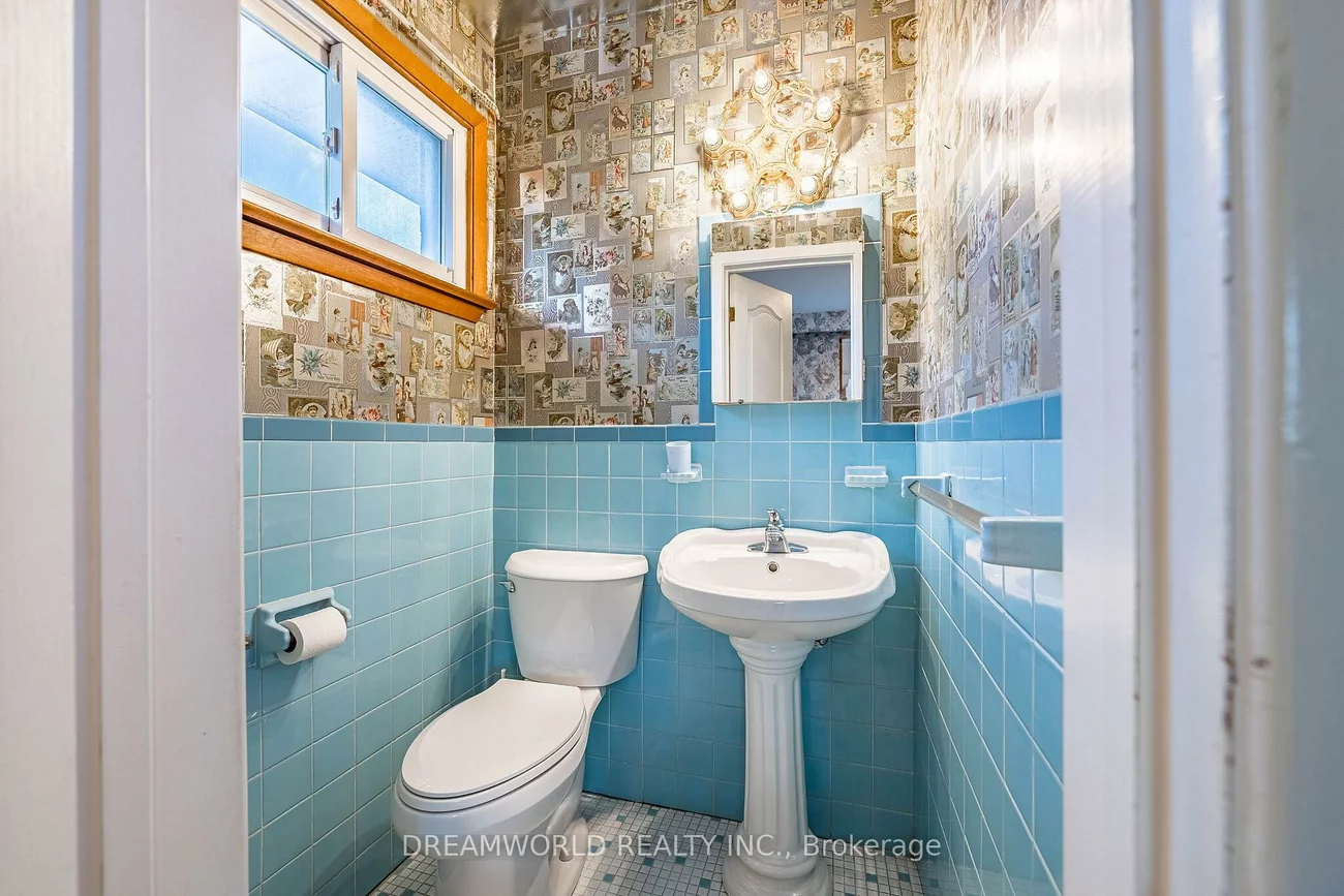 169, Grandravine, York University Heights, Toronto