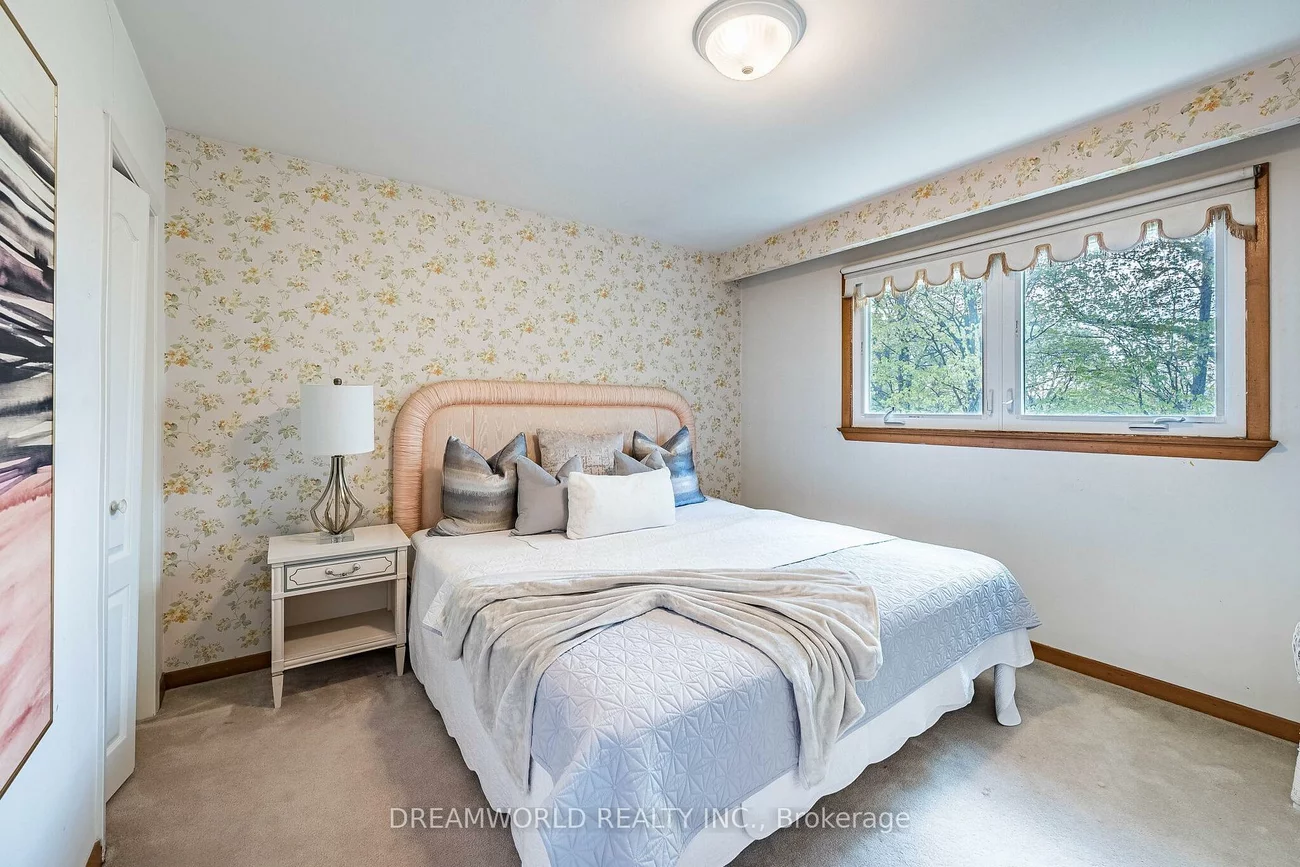 169, Grandravine, York University Heights, Toronto