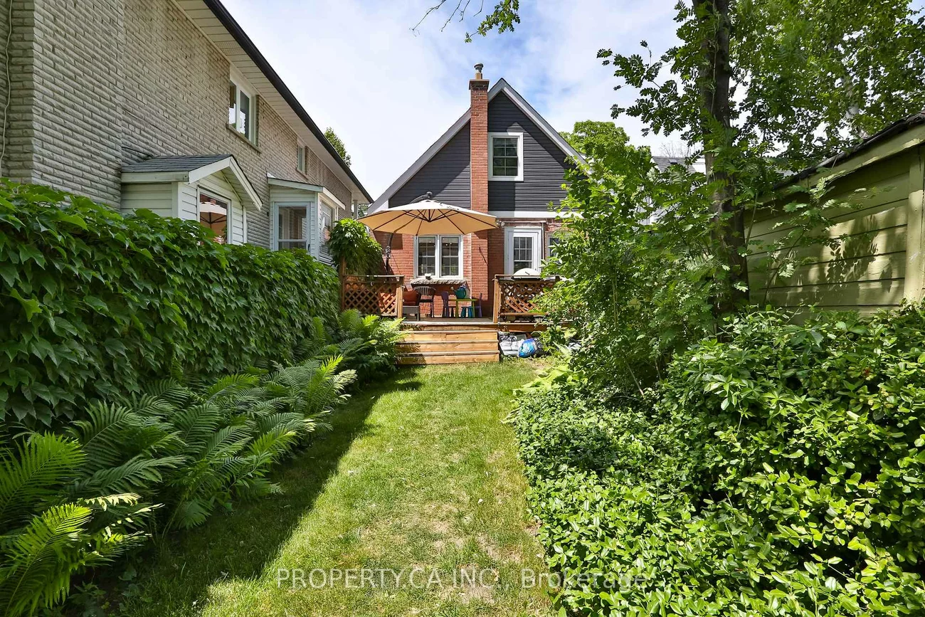 29, Oakfield, Stonegate-Queensway, Toronto