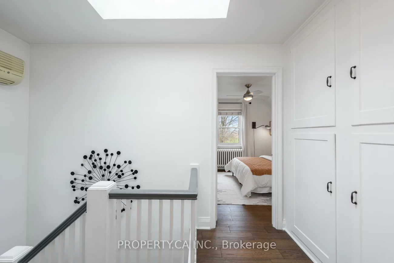 29, Oakfield, Stonegate-Queensway, Toronto