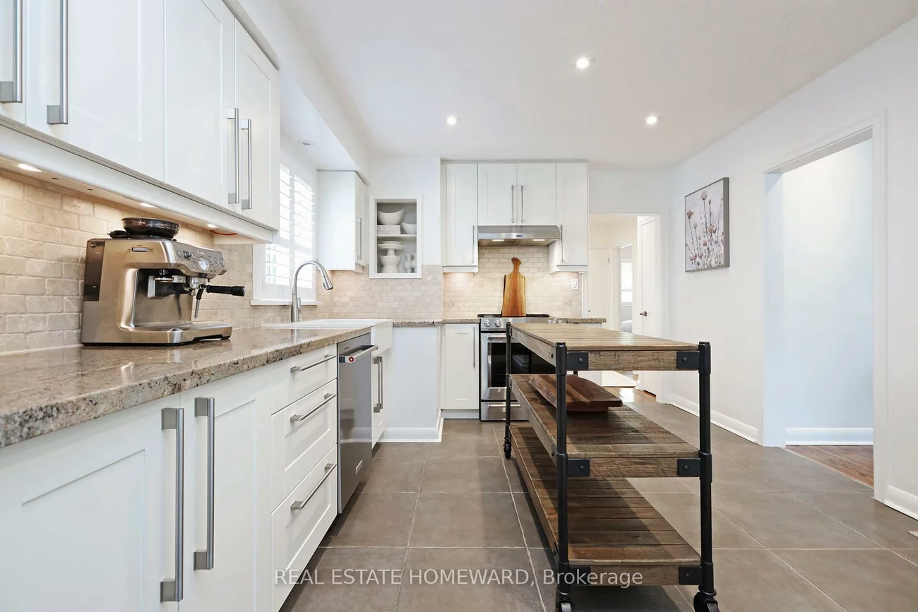 49, Greenfield, Islington-City Centre West, Toronto