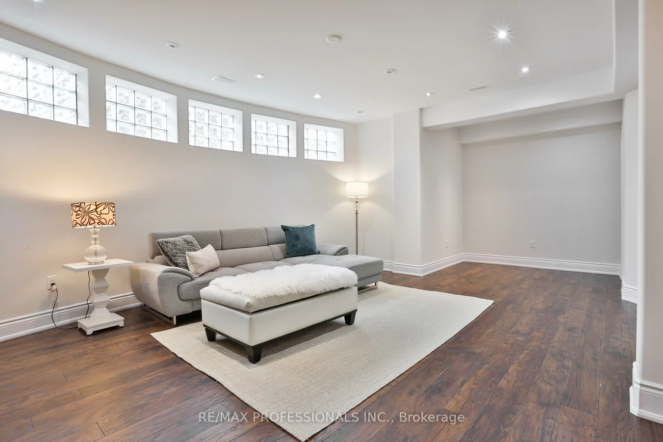 52, Bonnyview, Stonegate-Queensway, Toronto
