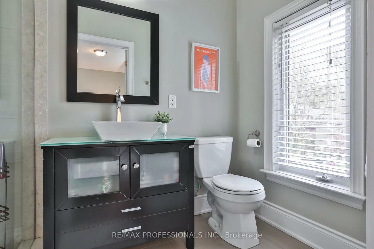52, Bonnyview, Stonegate-Queensway, Toronto