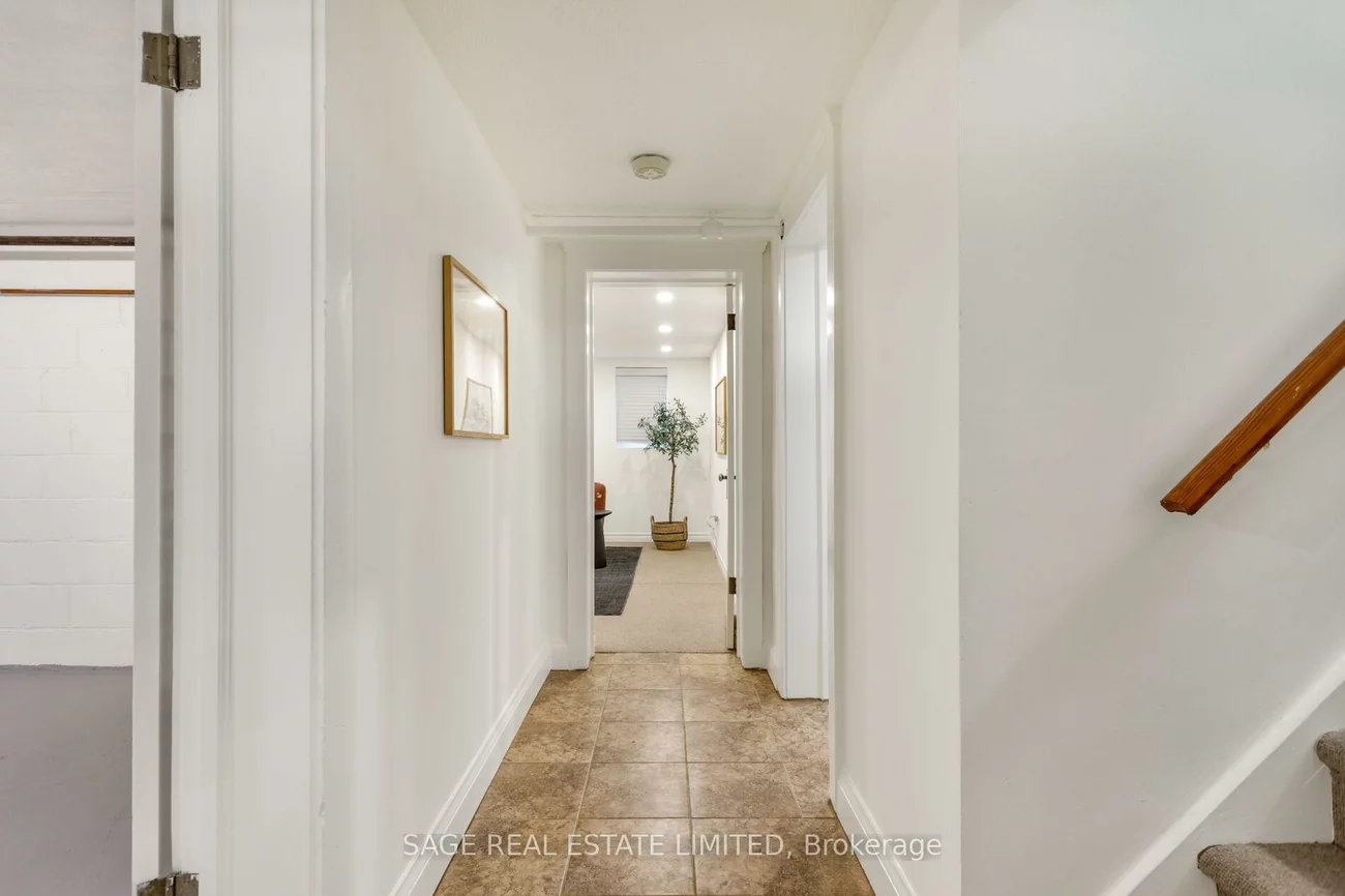 25, Cliveden, Stonegate-Queensway, Toronto