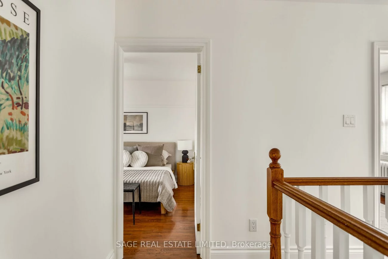 25, Cliveden, Stonegate-Queensway, Toronto