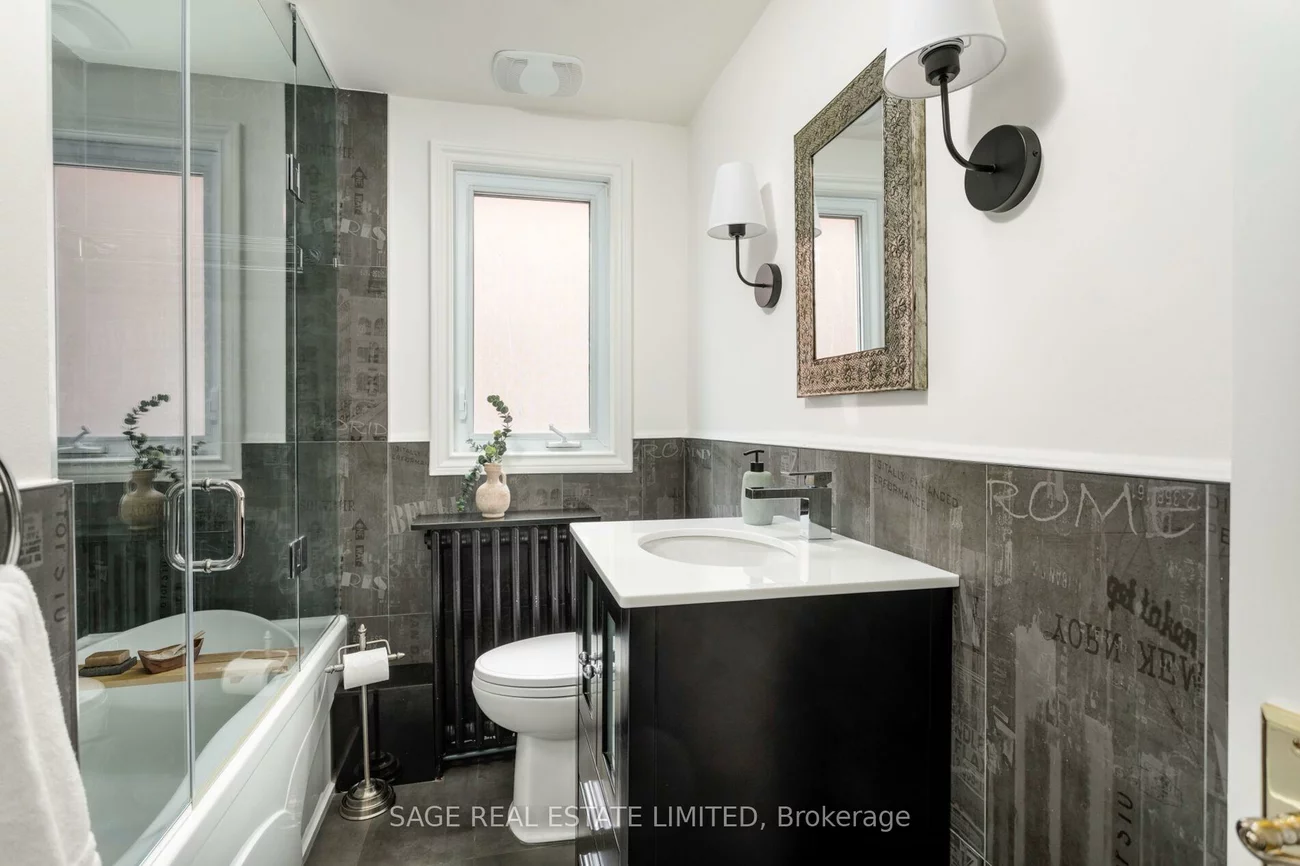 25, Cliveden, Stonegate-Queensway, Toronto