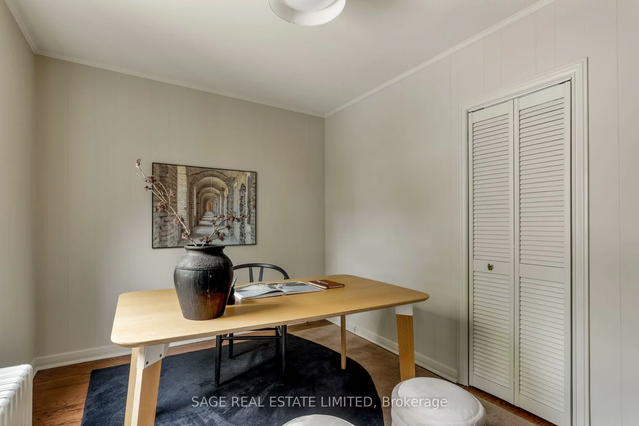 25, Cliveden, Stonegate-Queensway, Toronto