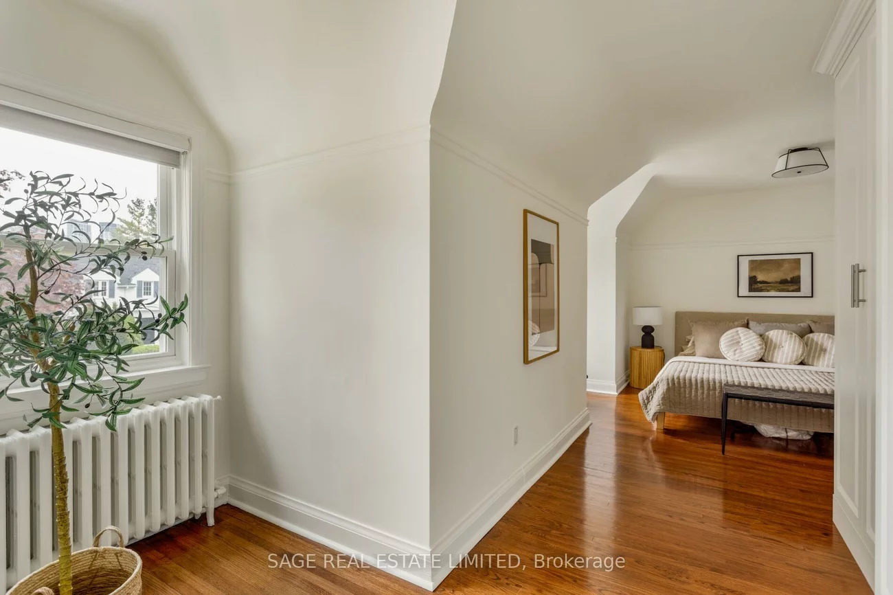 25, Cliveden, Stonegate-Queensway, Toronto