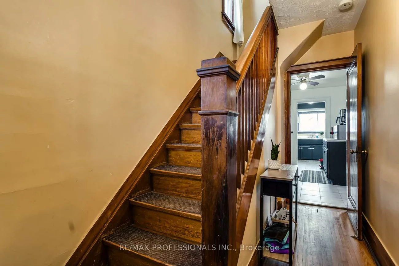 155, Aileen, Keelesdale-Eglinton West, Toronto