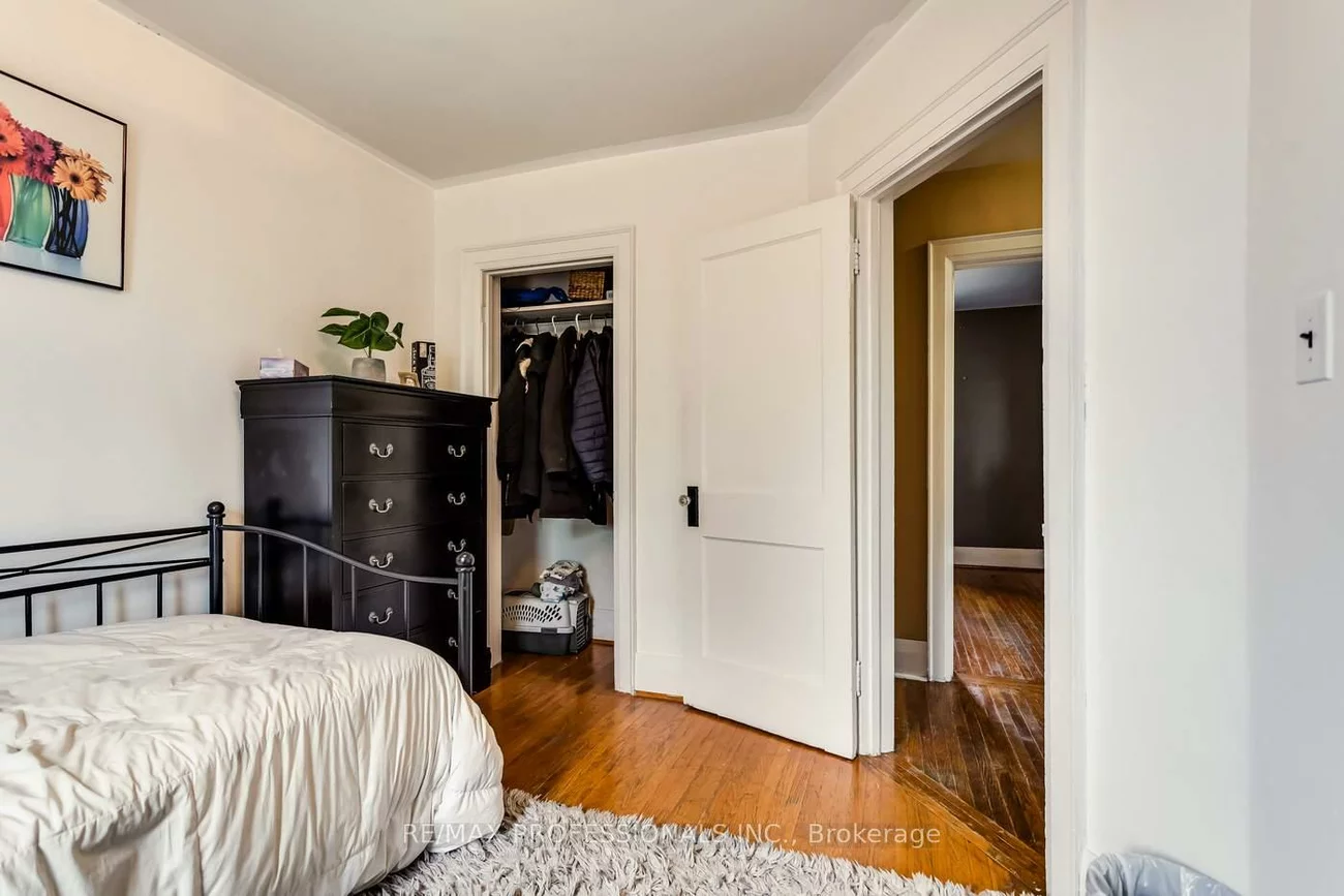 155, Aileen, Keelesdale-Eglinton West, Toronto