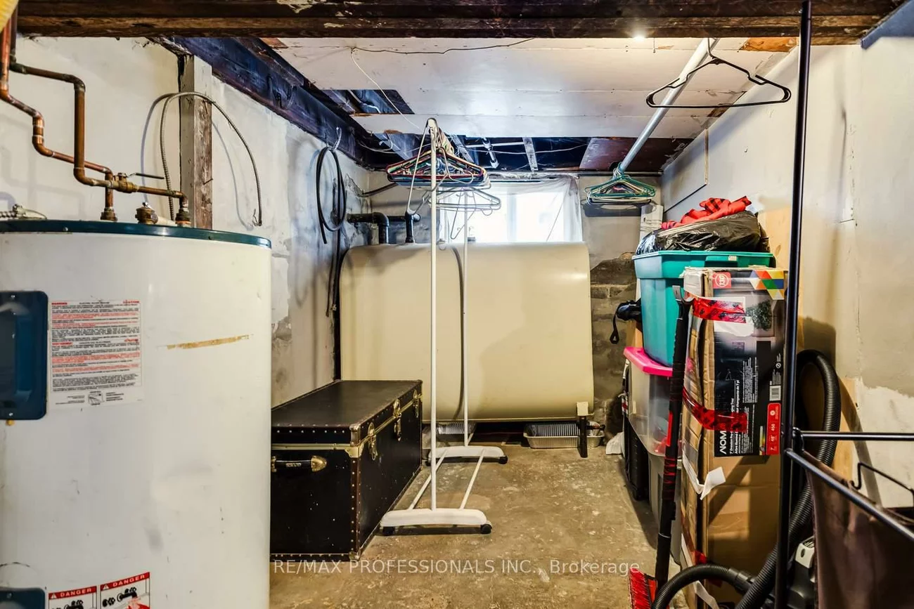 155, Aileen, Keelesdale-Eglinton West, Toronto