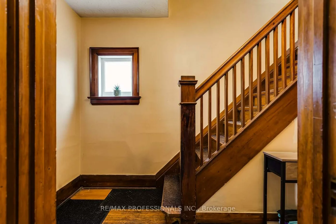 155, Aileen, Keelesdale-Eglinton West, Toronto