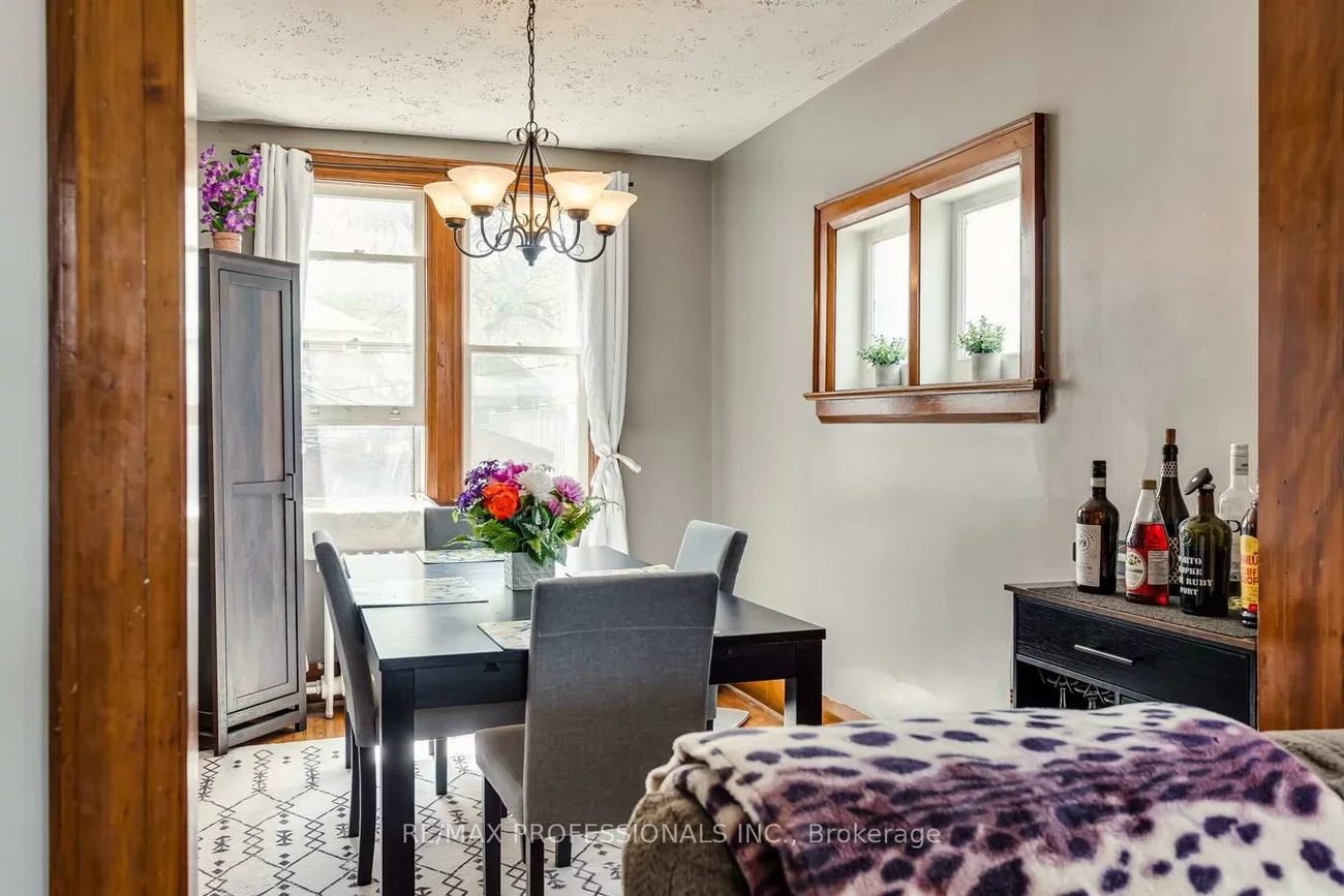 155, Aileen, Keelesdale-Eglinton West, Toronto