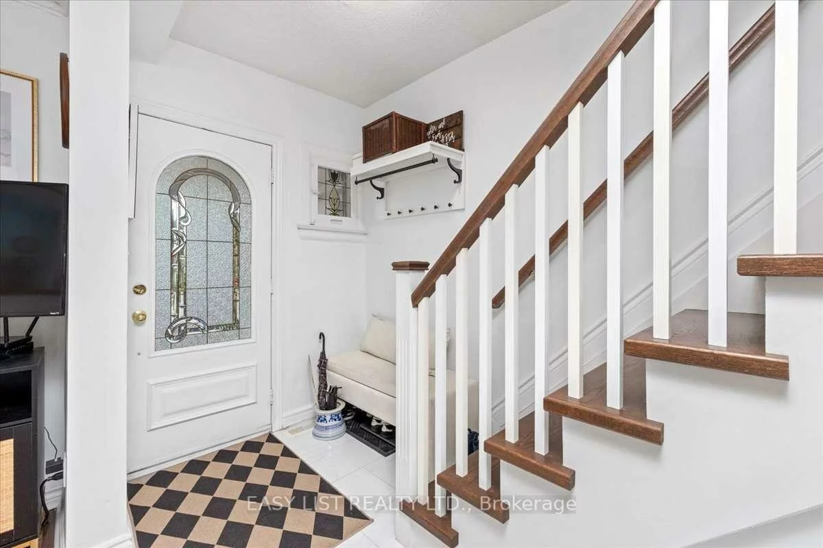 140, Ascot, Corso Italia-Davenport, Toronto