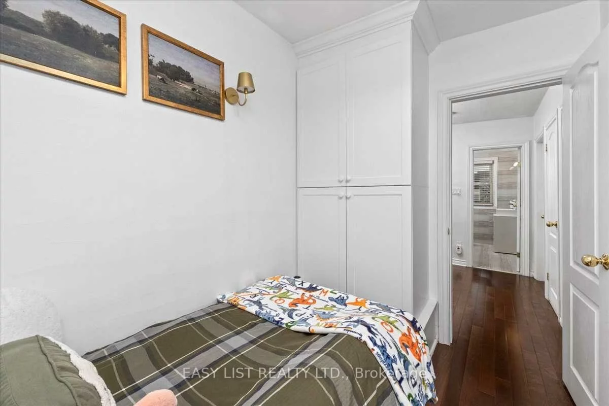 140, Ascot, Corso Italia-Davenport, Toronto