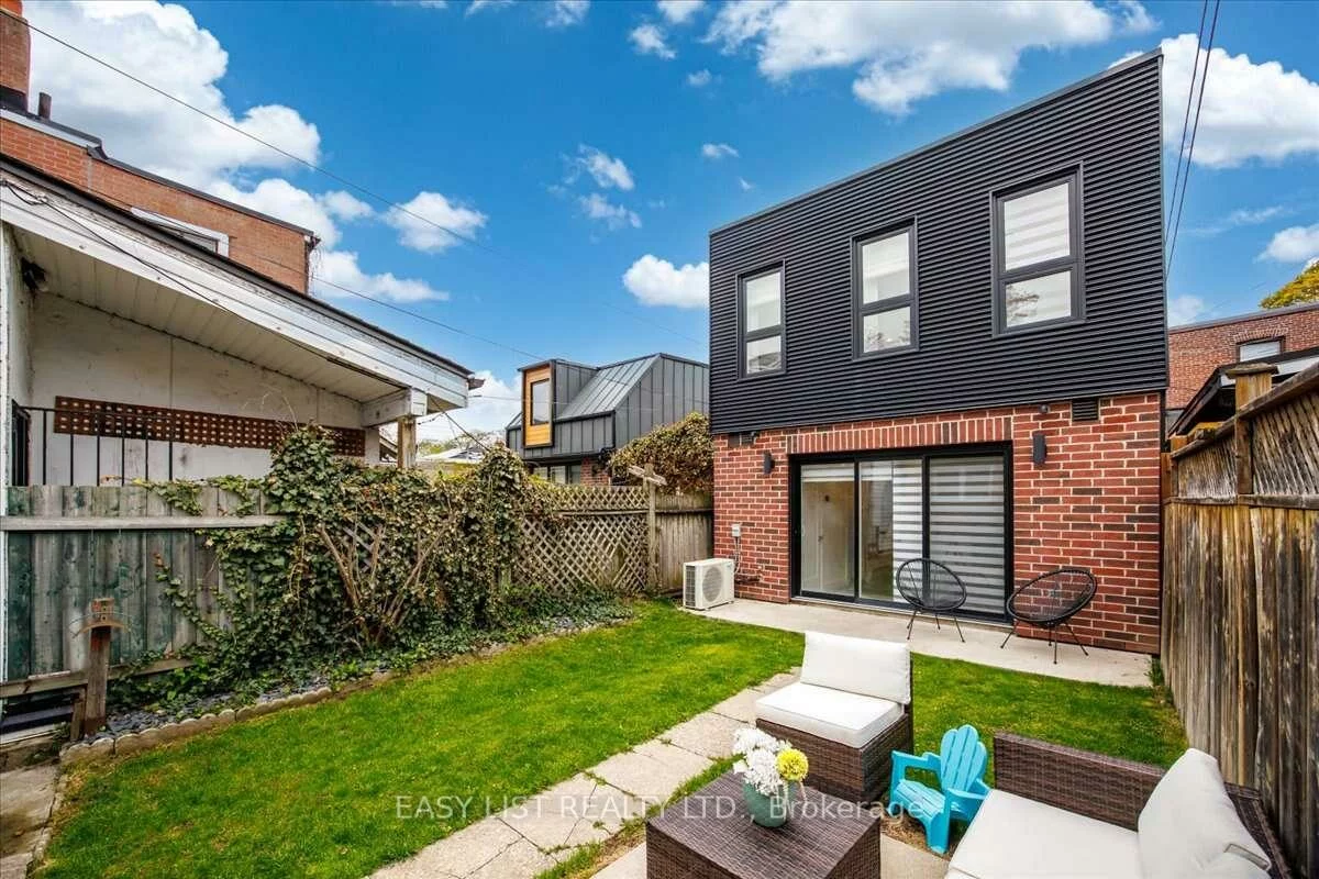 140, Ascot, Corso Italia-Davenport, Toronto