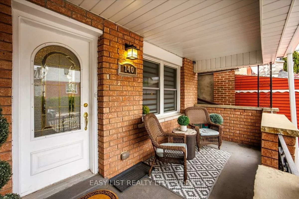 140, Ascot, Corso Italia-Davenport, Toronto