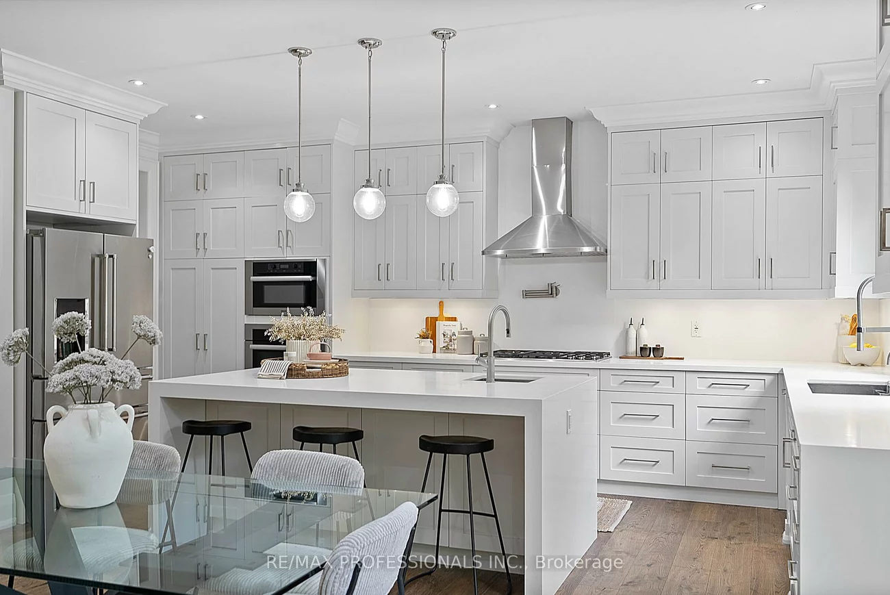 146, Thompson, Stonegate-Queensway, Toronto