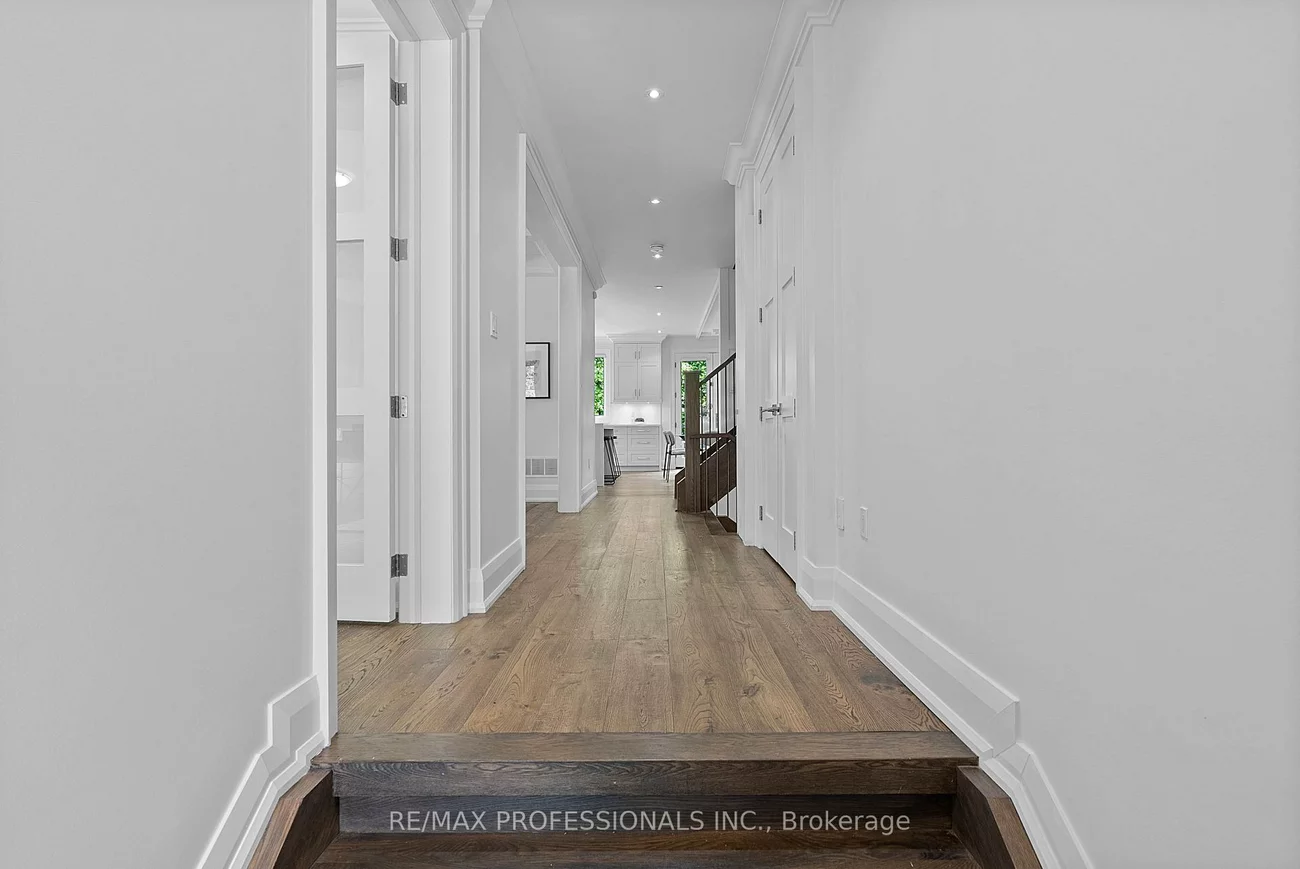 146, Thompson, Stonegate-Queensway, Toronto