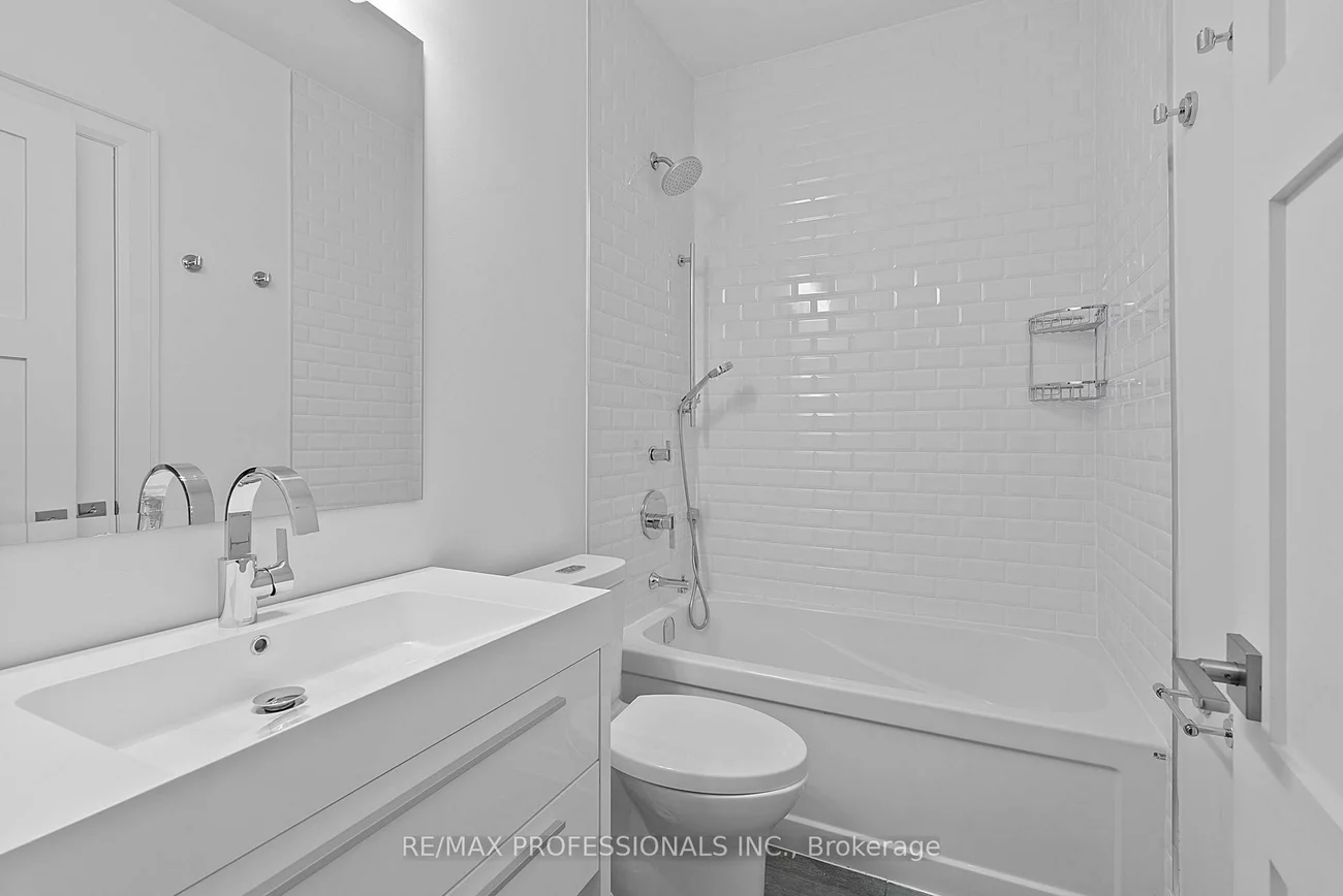 146, Thompson, Stonegate-Queensway, Toronto