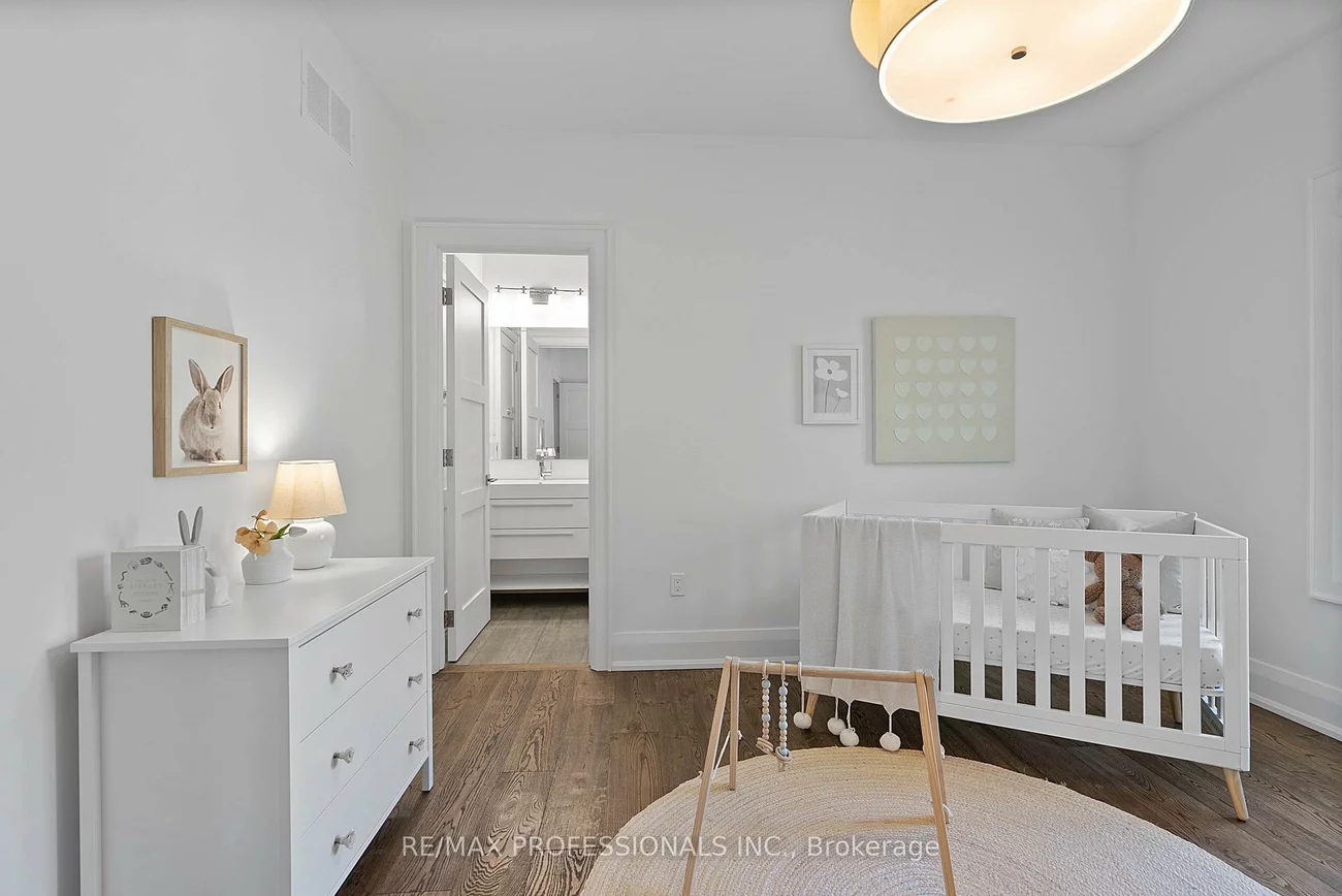 146, Thompson, Stonegate-Queensway, Toronto