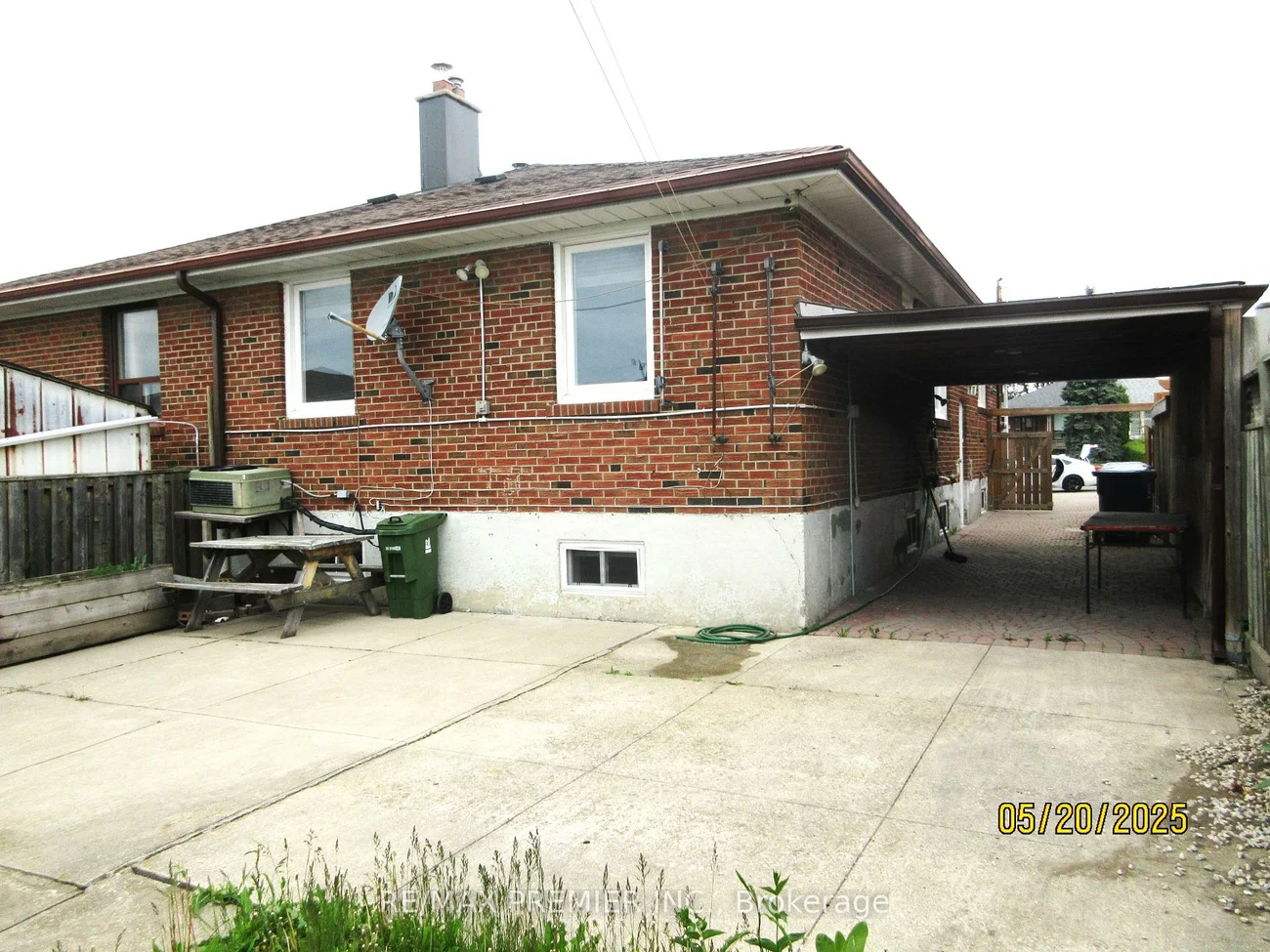 100, Snowood, Glenfield-Jane Heights, Toronto
