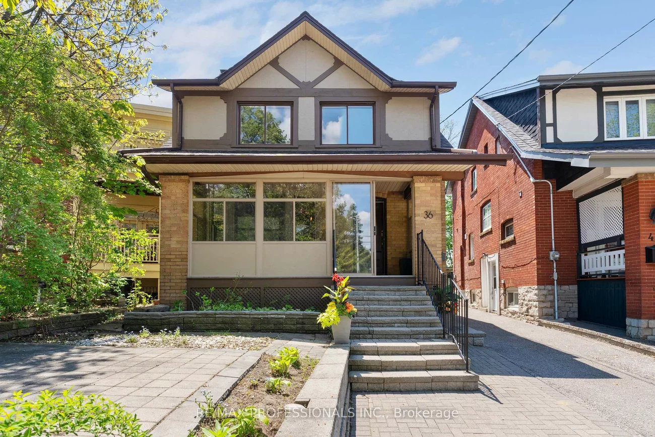 36, Gothic, High Park North, Toronto