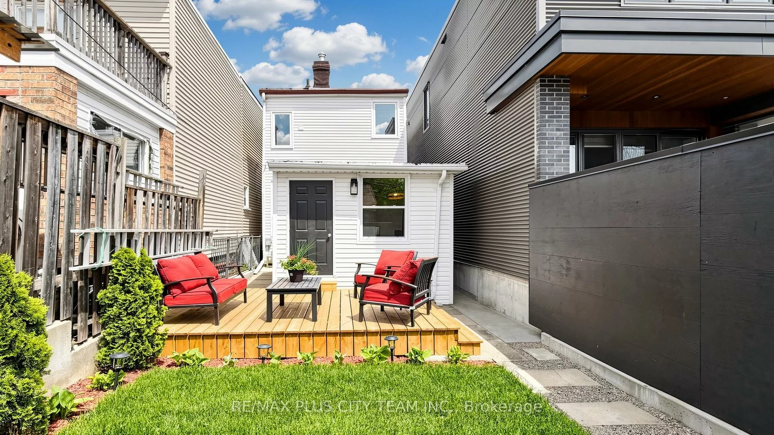 320, Boon, Caledonia-Fairbank, Toronto