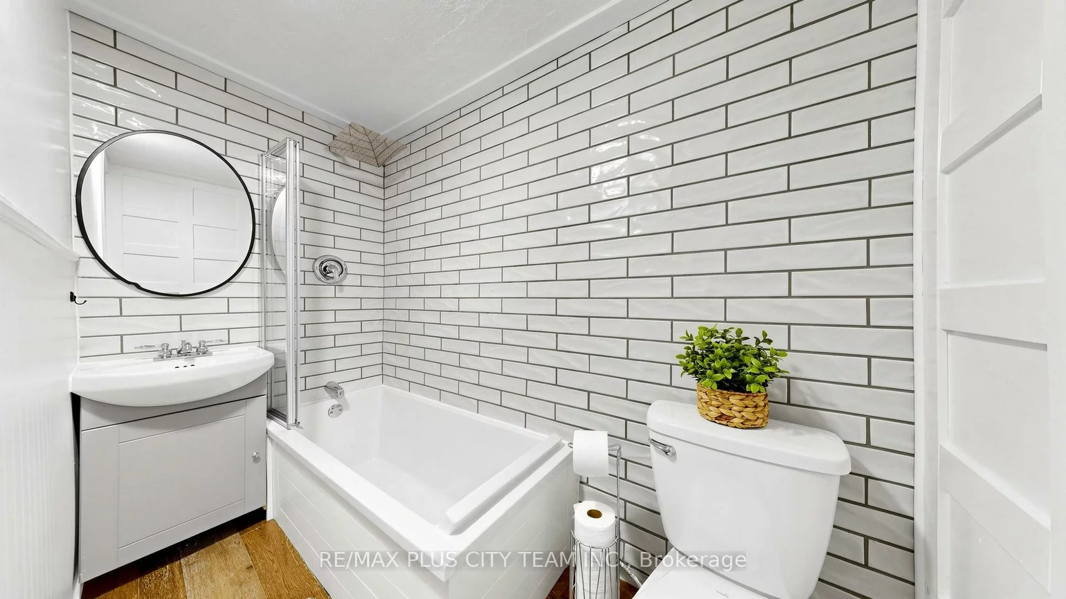 320, Boon, Caledonia-Fairbank, Toronto