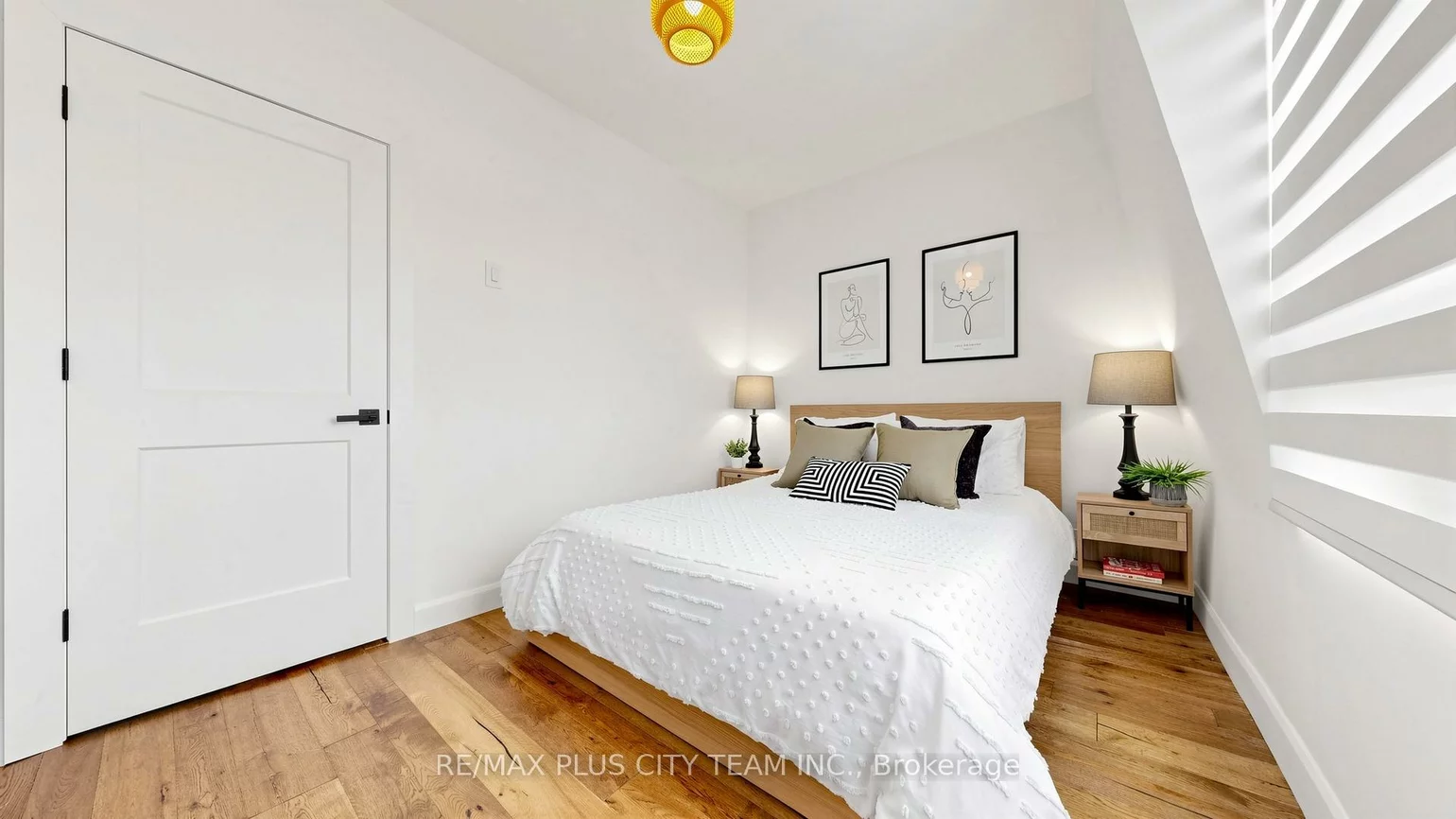 320, Boon, Caledonia-Fairbank, Toronto