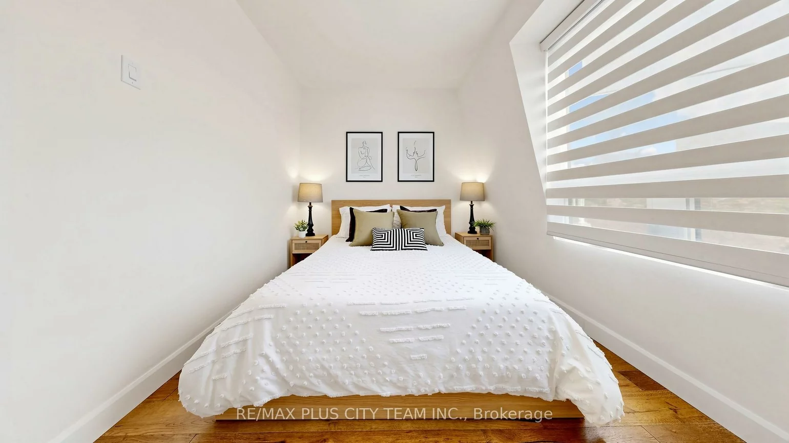 320, Boon, Caledonia-Fairbank, Toronto