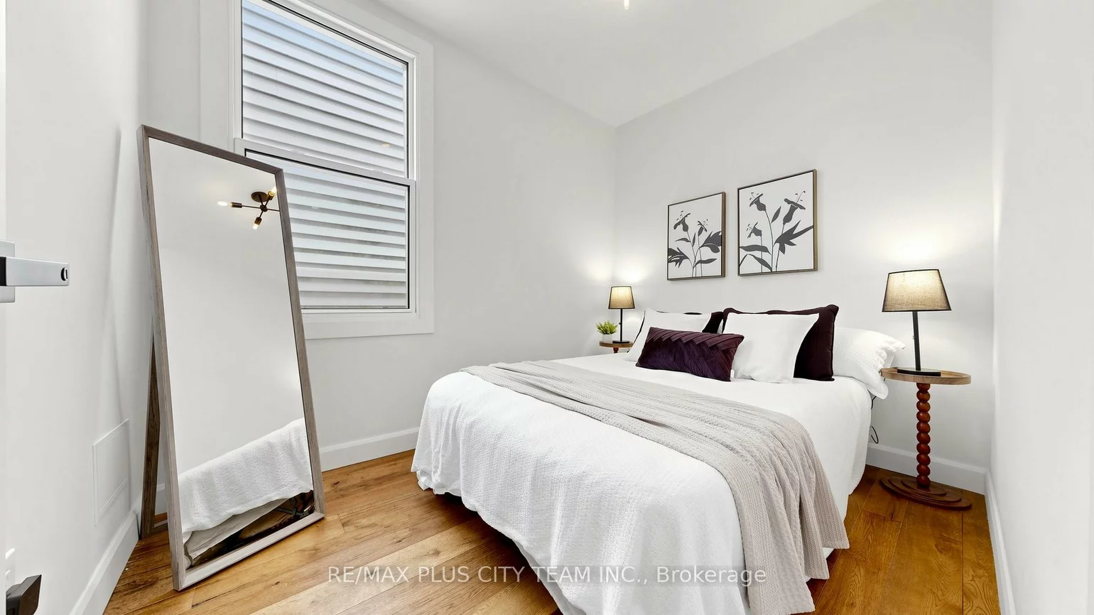 320, Boon, Caledonia-Fairbank, Toronto