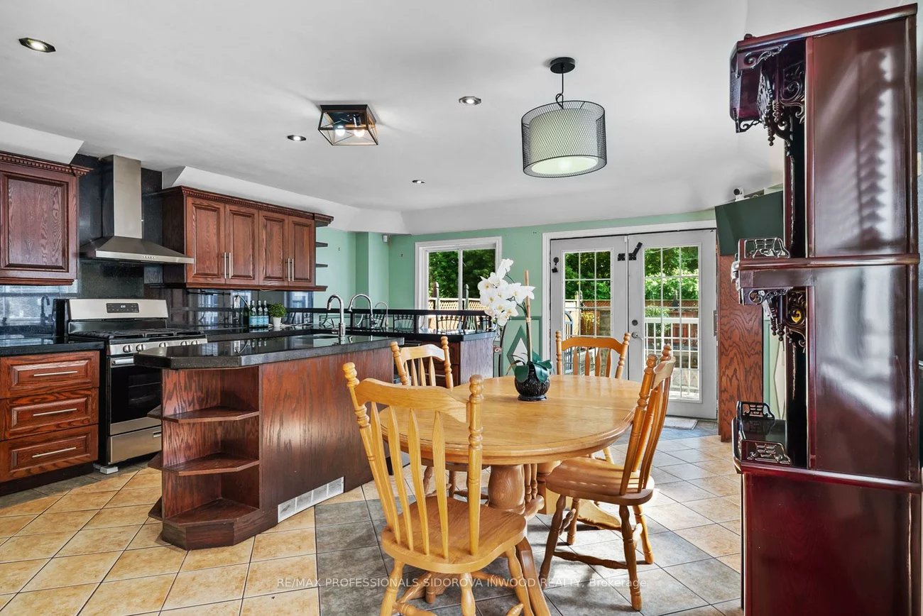 197, Lambton, Rockcliffe-Smythe, Toronto