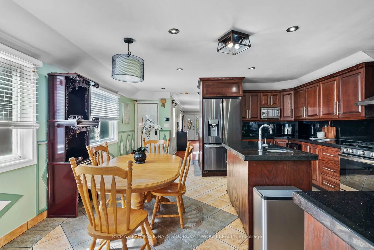 197, Lambton, Rockcliffe-Smythe, Toronto