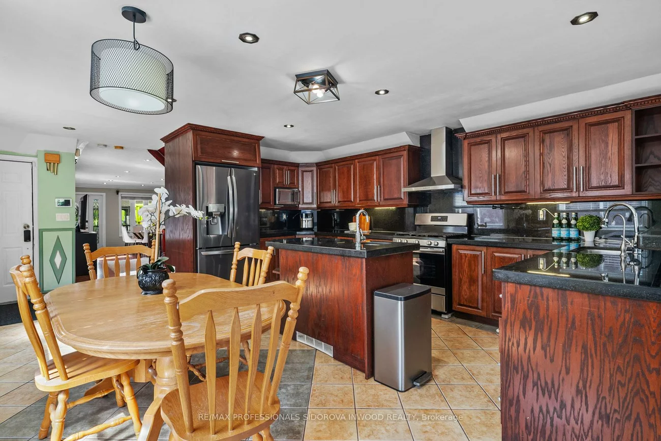197, Lambton, Rockcliffe-Smythe, Toronto