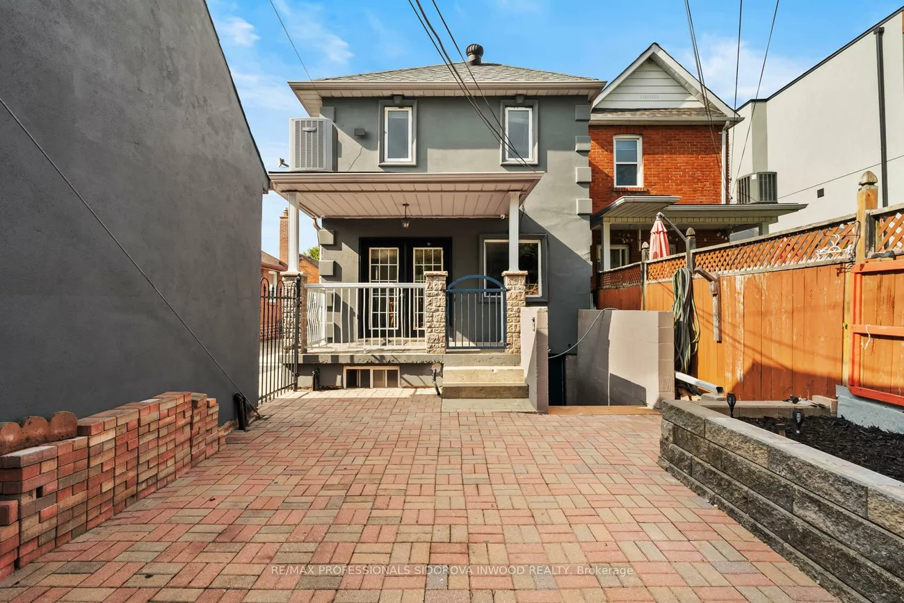 197, Lambton, Rockcliffe-Smythe, Toronto