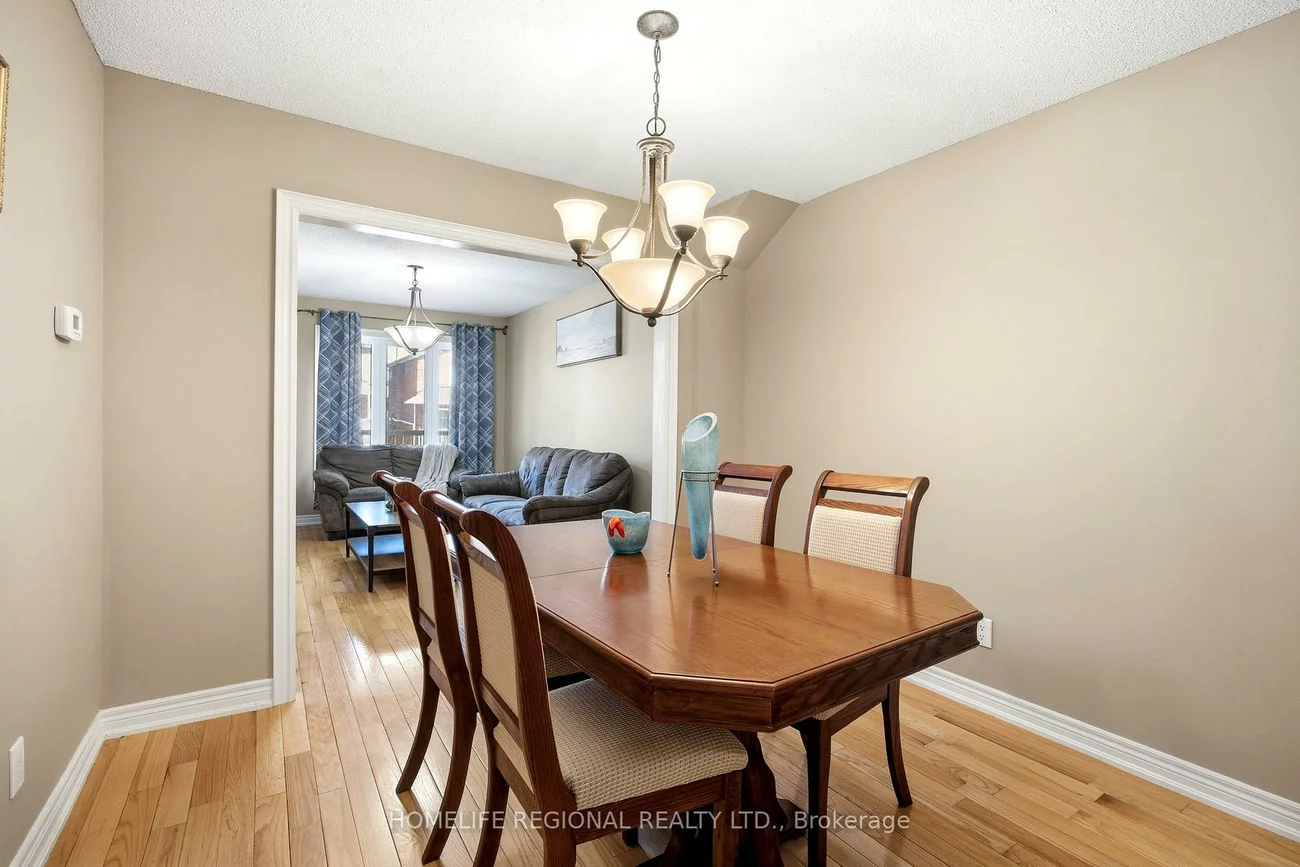 122, Beaver, Dovercourt-Wallace Emerson-Junction, Toronto