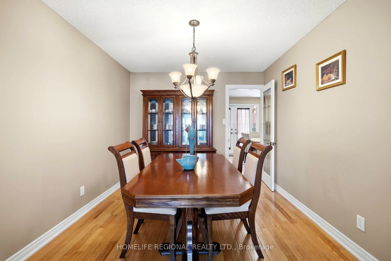 122, Beaver, Dovercourt-Wallace Emerson-Junction, Toronto