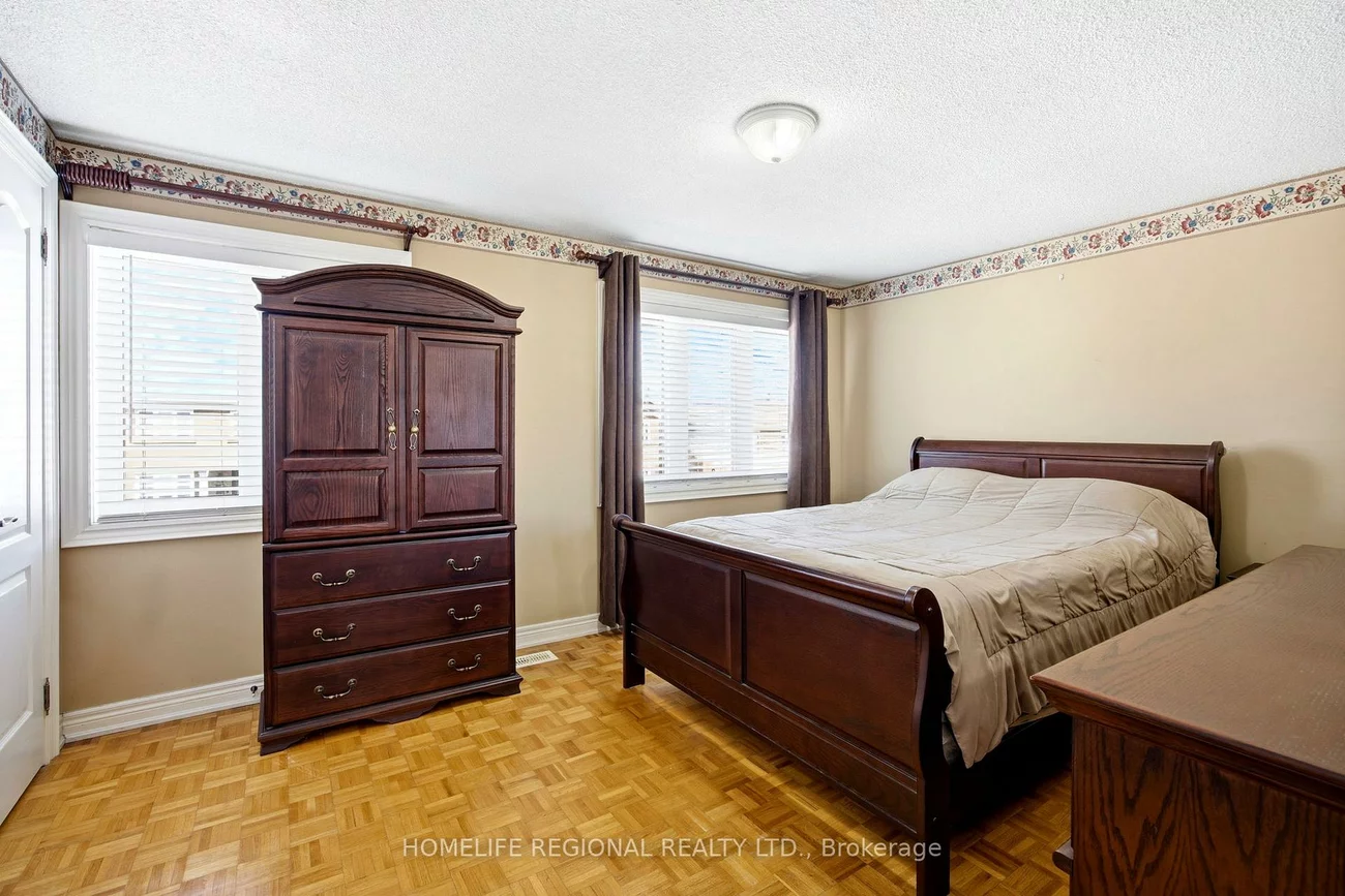 122, Beaver, Dovercourt-Wallace Emerson-Junction, Toronto