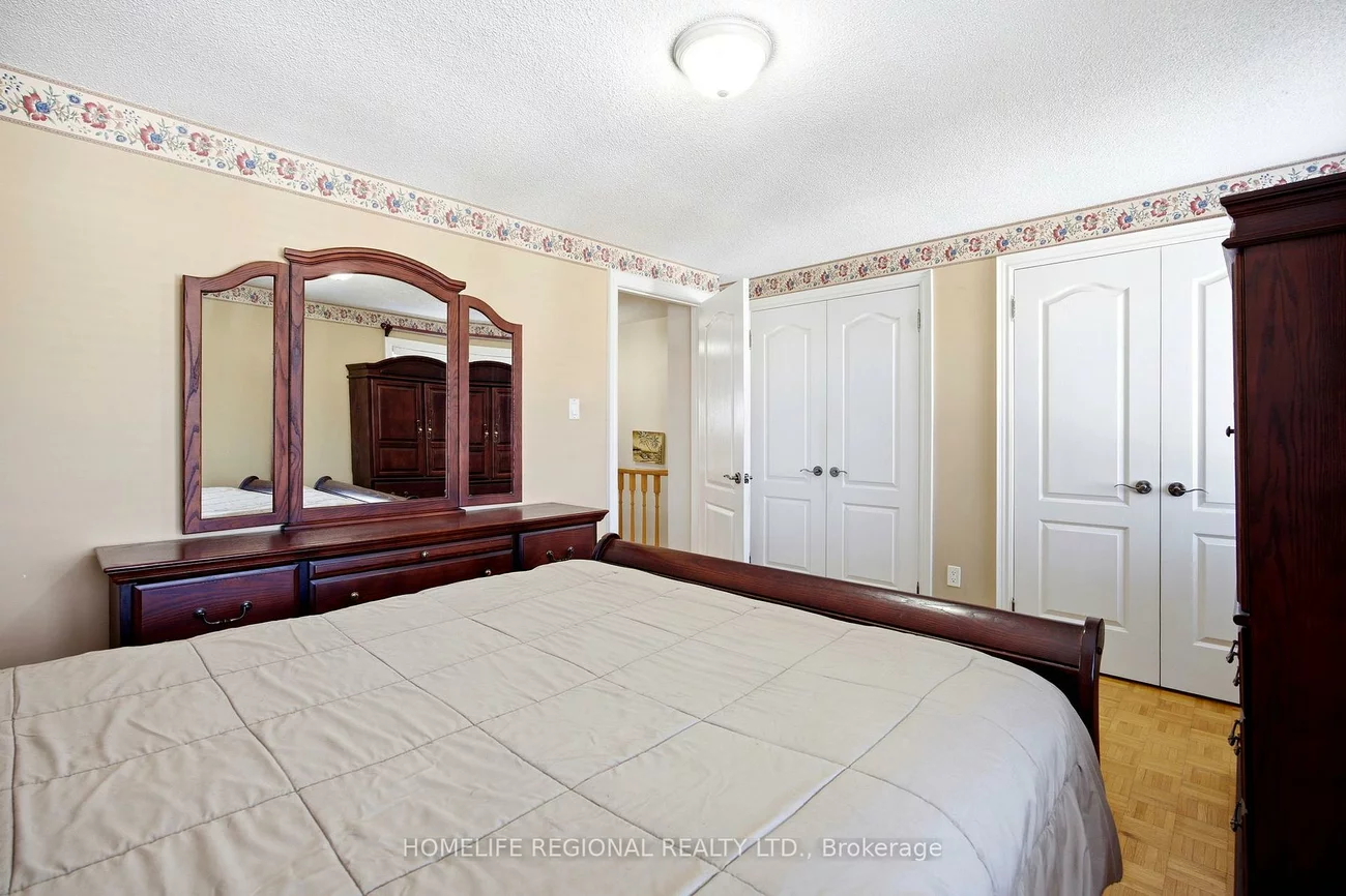 122, Beaver, Dovercourt-Wallace Emerson-Junction, Toronto